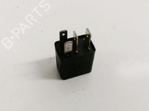 Used Electronic sensor Electronic sensor OPEL VECTRA B Estate (J96) 2.2 DTI 16V (F35) (125 hp) 33088067 33088067