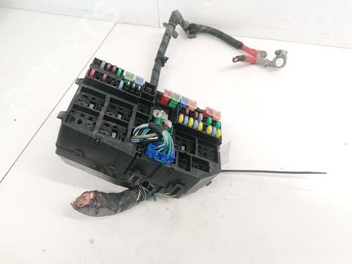 Used Fuse box Fuse box FORD MONDEO III (B5Y) 1.8 16V (110 hp) 33084147 33084147