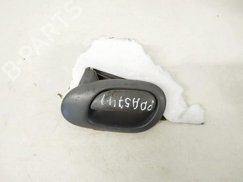 Used Front right interior door handle Front right interior door handle 35537136 35537136
