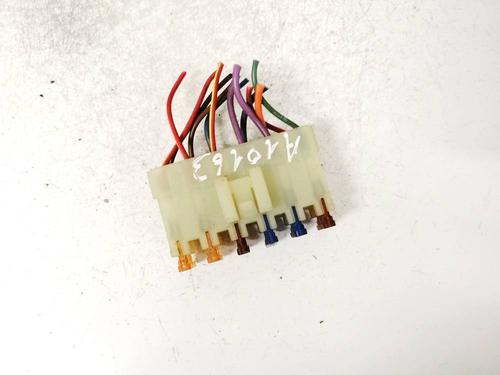 Used Fuse box Fuse box 32588323 32588323