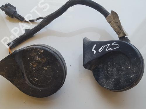 Used Horn Horn FORD FOCUS I (DAW, DBW) 1.8 Turbo DI / TDDi (90 hp) 35857681 35857681