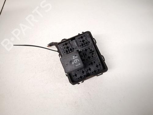 Used Fuse box Fuse box VW PHAETON (3D1, 3D2, 3D3, 3D4, 3D6, 3D7, 3D8, 3D9) 3.2 V6 (241 hp) 32901494 32901494