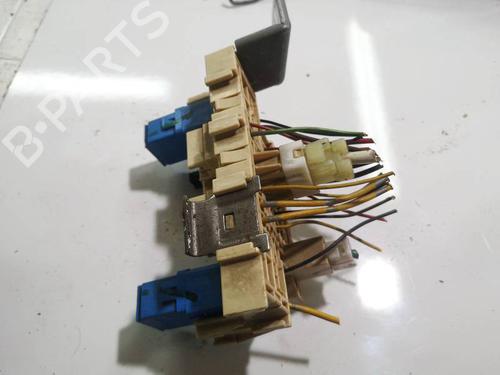 Fuse box DACIA SANDERO 1.2 16V | BP32532809E1