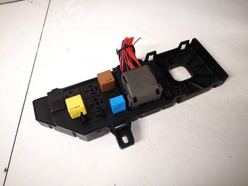 fuse-box-opel-vectra-c-z02-2002-2003-2004-2005-2006-2007-2008-2009-32931830 main image