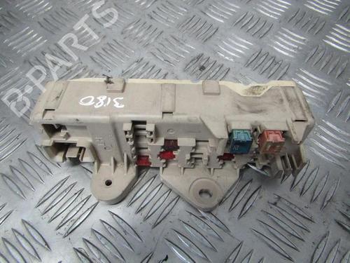 Used Fuse box Fuse box MAZDA 626 V (GF) 2.0 TD (GFFP) (110 hp) 33493868 33493868