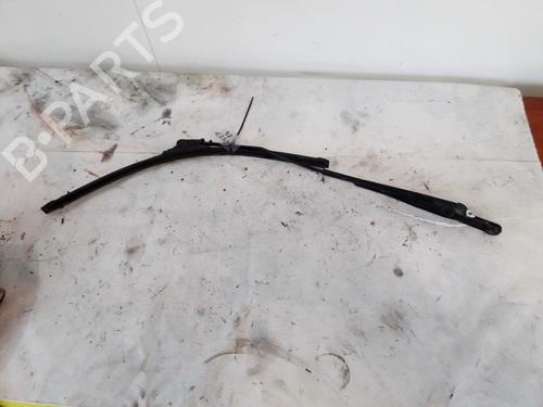 Used Front windshield wiper arm Front windshield wiper arm 33074474 33074474