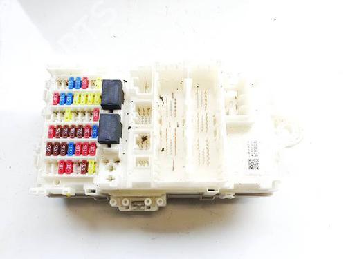 Used Fuse box Fuse box MERCEDES-BENZ VARIO Bus (B670) O 818 D (670.373, 670.374) (177 hp) 36690470 36690470