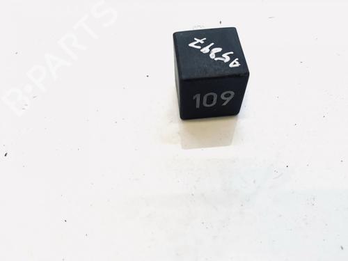 Used Electronic sensor Electronic sensor VW GOLF IV (1J1) 1.9 TDI (90 hp) 33090118 33090118