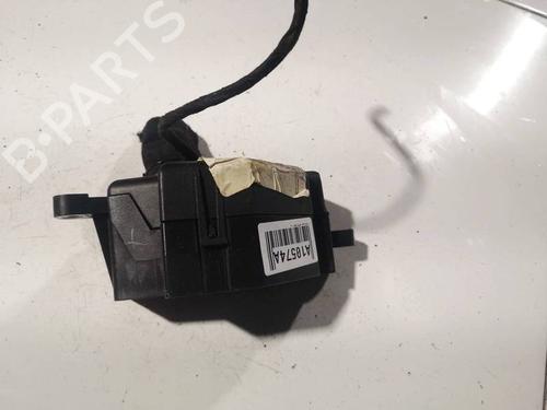 Used Fuse box Fuse box VW JETTA III (1K2) 1.9 TDI (105 hp) 32567828 32567828