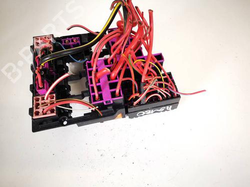 Fuse box VW PHAETON (3D1, 3D2, 3D3, 3D4, 3D6, 3D7, 3D8, 3D9) 3.0 V6 TDI 4motion | BP32955471E1 - Image 3