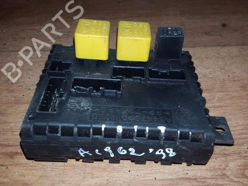 Used Fuse box Fuse box ALFA ROMEO 156 (932_) 2.4 JTD (932B1) (136 hp) 33530660 33530660