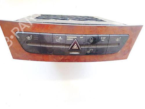 Used Warning switch Warning switch MERCEDES-BENZ CLS (C219) CLS 320 CDI (219.322) (224 hp) 35280242 35280242