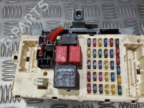 Used Fuse box Fuse box ALFA ROMEO 147 (937_) 1.9 JTD (937AXD1A, 937BXD1A) (110 hp) 33497509 33497509