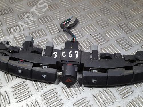 Used Warning switch Warning switch SSANGYONG RODIUS I 2.7 Xdi (165 hp) 35712420 35712420