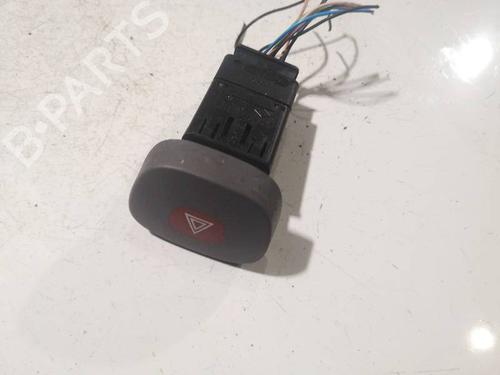 Used Warning switch Warning switch RENAULT CLIO II (BB_, CB_) 1.2 (BB0A, BB0F, BB10, BB1K, BB28, BB2D, BB2H, CB0A,... (58 hp) 39574102 39574102