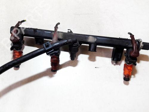 Used Injection rail Injection rail ALFA ROMEO 147 (937_) 2.0 16V T.SPARK (937.AXA1, 937.AXC1, 937.BXC1) (150 hp) 35617182 35617182