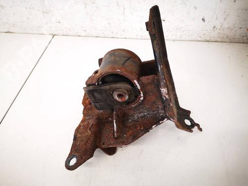 Used Engine mount Engine mount TOYOTA YARIS (_P9_) 1.4 D-4D (NLP90_, NLP90R) (90 hp) 33098198 33098198