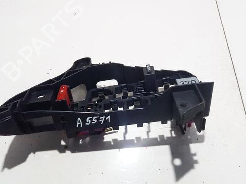 Used Fuse box Fuse box AUDI A2 (8Z0) 1.4 (75 hp) 33105711 33105711