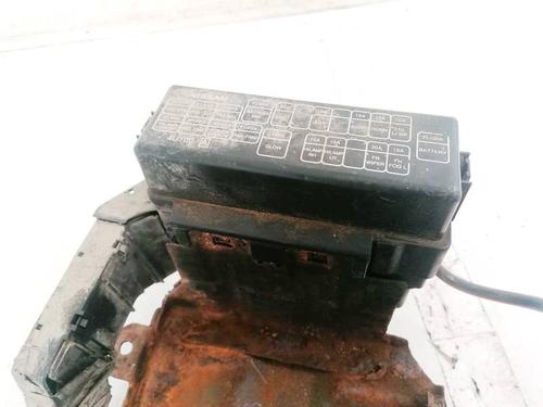 Used Fuse box Fuse box 32918861 32918861