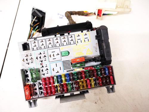 Used Fuse box Fuse box 33086759 33086759