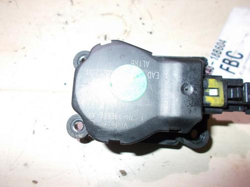Used Electronic module Electronic module JAGUAR X-TYPE I (X400) 2.5 V6 All-wheel Drive (196 hp) 33507498 33507498