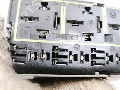 Fuse box OPEL MERIVA A MPV (X03) 1.6 (E75) | BP33082087E1 - Image 3