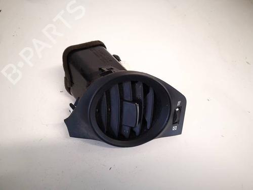 Used Air vent LEXUS IS II (_E2_) 220d (ALE20) (177 hp) 32559640