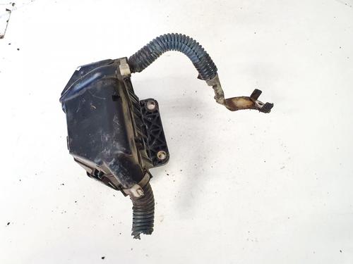 fuse-box-toyota-rav-4-ii-_a2_-2000-2001-2002-2003-2004-2005-32890356 main image