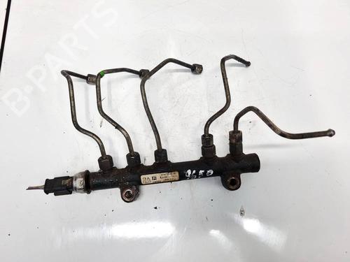 Used Injection rail Injection rail 35174136 35174136
