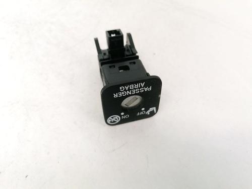 Used Switch Switch TOYOTA RAV 4 III (_A3_) 2.2 D 4WD (ALA30_, ALA30R) (136 hp) 32913489 32913489