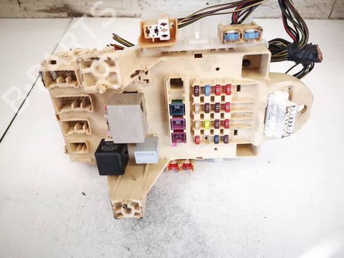 Used Fuse box Fuse box 32607295 32607295