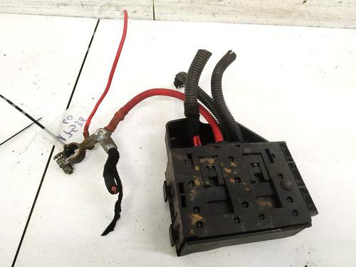 Used Fuse box Fuse box OPEL OMEGA B (V94) 2.0 DTI 16V (F69, M69, P69) (101 hp) 32902111 32902111