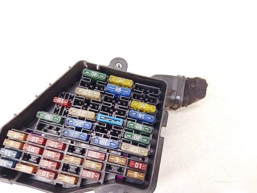 Fuse box VW PASSAT B5.5 (3B3) 2.5 TDI | BP38431273E1 - Image 3