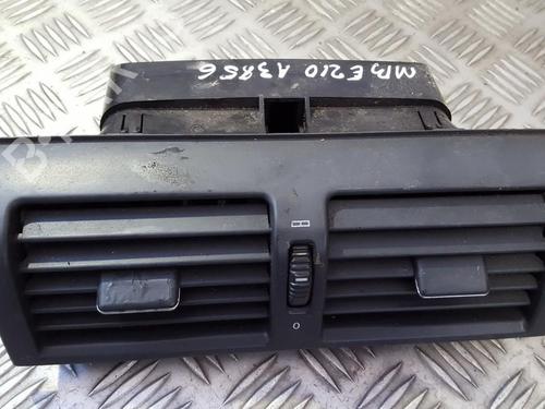 Used Air vent Air vent MERCEDES-BENZ E-CLASS (W210) E 270 CDI (210.016) (163 hp) 33494629 33494629