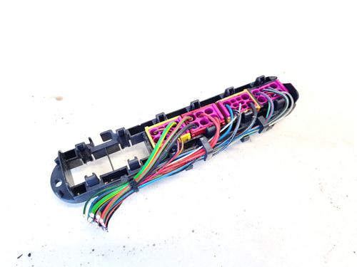 Used Fuse box Fuse box AUDI A4 B5 (8D2) 1.8 (125 hp) 33064059 33064059