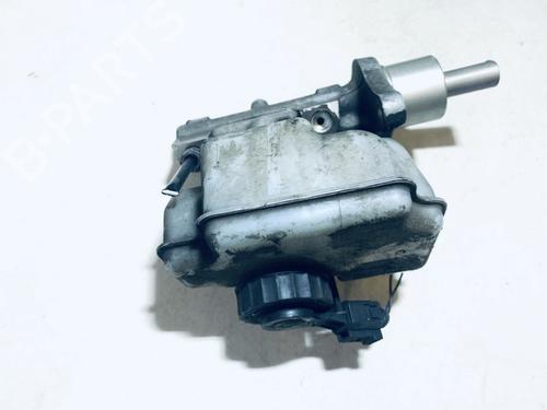 Used Brake master cylinder Brake master cylinder VW TOURAN (1T1, 1T2) 1.9 TDI (100 hp) 35588388 35588388