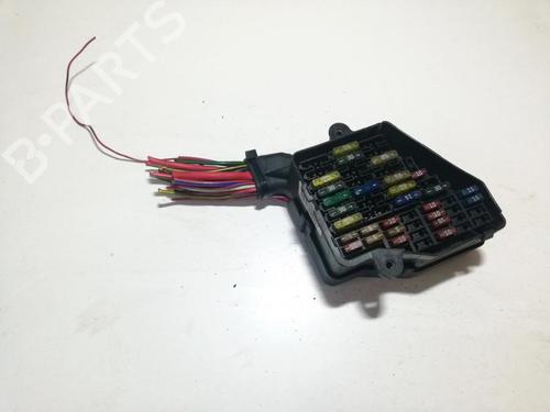 fuse-box-audi-a4-b6-8e2-2000-2001-2002-2003-2004-2005-33504790 main image