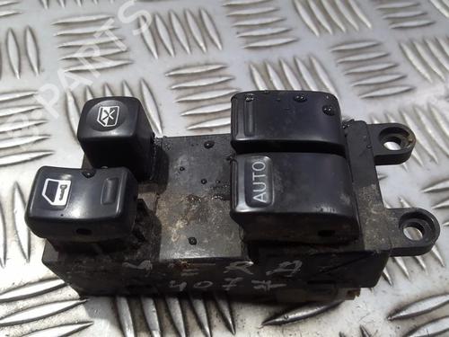 switch-nissan-almera-ii-hatchback-n16-2000-33500682 main image