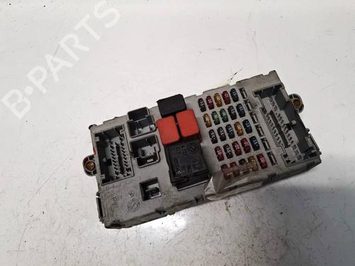 Used Fuse box Fuse box 33479742 33479742