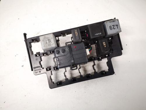Used Fuse box Fuse box VW POLO IV (9N_, 9A_) 1.2 12V (64 hp) 32914641 32914641