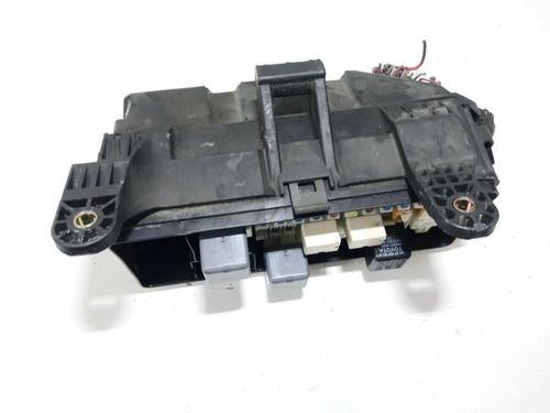 fuse-box-toyota-rav-4-ii-_a2_-2000-2001-2002-2003-2004-2005-33504523 main image