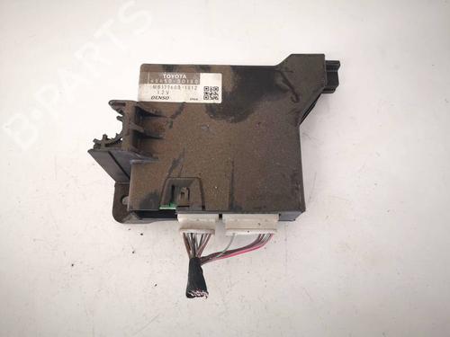 Used Electronic module Electronic module TOYOTA YARIS (_P9_) 1.4 D-4D (NLP90_, NLP90R) (90 hp) 33098261 33098261