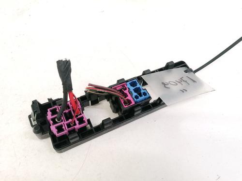 fuse-box-vw-passat-b6-3c2-2005-2006-2007-2008-2009-2010-2011-32905232 main image