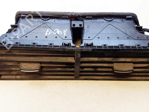 Used Air vent AUDI A4 B7 (8EC) 2.0 TDI (140 hp) 33104636