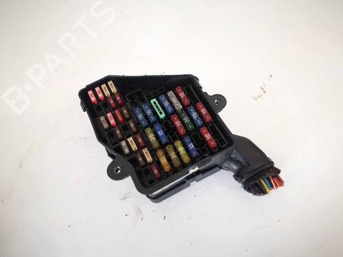 fuse-box-vw-golf-iv-1j1-1997-1998-1999-2000-2001-2002-2003-2004-2005-2006-2007-2008-32965671 main image