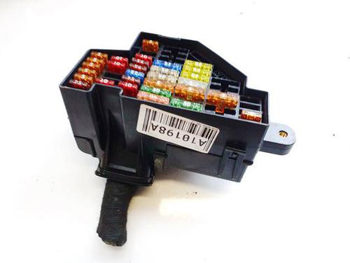 Used Fuse box Fuse box SKODA SUPERB II (3T4) 1.8 TSI (160 hp) 32570184 32570184