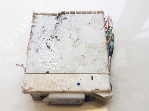 Used Fuse box Fuse box LEXUS IS C (GSE2_) 250 (GSE20) (208 hp) 33064219 33064219