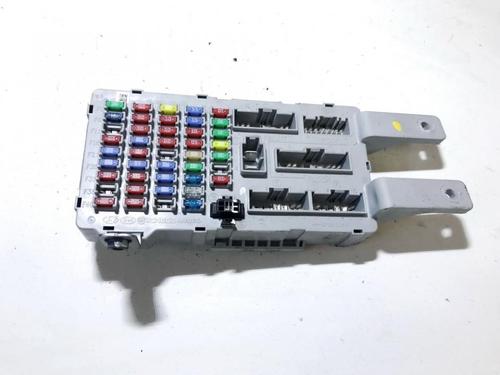 Used Fuse box Fuse box HYUNDAI SANTA FÉ II (CM) 2.2 CRDi (155 hp) 33509727 33509727