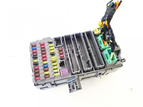 Used Fuse box Fuse box HONDA CR-V III (RE_) 2.2 i-CTDi 4WD (RE6) (140 hp) 32909646 32909646