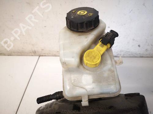 Used Brake fluid reservoir Brake fluid reservoir 38006081 38006081